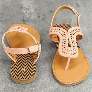 Qupid Blush Pink Nubuck Thong Sandals NWB